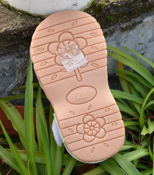 2019 naujus natūralios odos sandalai mergaitėms baltos vasaros walker batai su drugelio antislip vienintelis vaikai bamblys 12.3-18.3 vidpadis