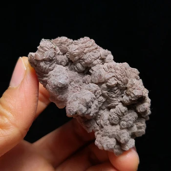Gamtos sustiprino kalcitas ir pyrite mineralinių kristalų pavyzdžiai yra iš Fujian Provincijos, Kinija A2-3