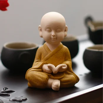 Kinų keramikos mažas vienuolis modelis Dažytos keramikos namų puošybai Budos statula dovanos mažas Budos statula amatų nemokamas pristatymas