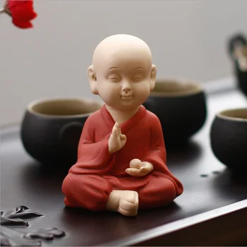 Kinų keramikos mažas vienuolis modelis Dažytos keramikos namų puošybai Budos statula dovanos mažas Budos statula amatų nemokamas pristatymas