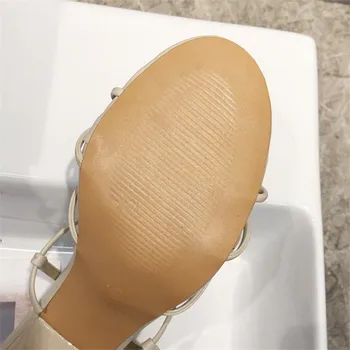 PU Aukštakulniai Sandalai moterims 2019 m. Vasarą batai moterų Mados Dirželio Sagtis Atviras Konservatyvusis sandalai Smėlio Groži Suknelė moterų batai