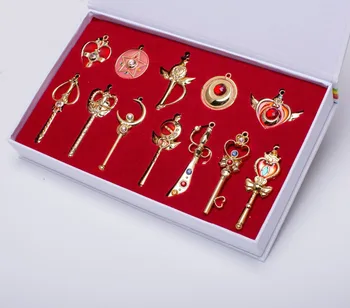 Sailor Moon Gana Globėjas Usagi Tsukino Pakabukas Karoliai Keychain Paketų Prižiūrėtojų Raktinę Nustatyti Cosplay Prop Ginklų Rinkinys Dovanų Dėžutėje