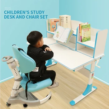 Vaikai vaikai tyrimas stalo rašomojo stalo namų baldai kyla rudenį kėdės pradinės mokyklos mokiniai stalas ir kėdė atitiktų miegamasis