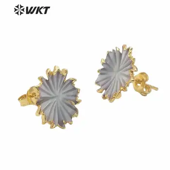 WT-MPE041 Didmeninės mados aukso electroplated white shell Chrizantemos smeigės populared gėlių smeigės white shell stud auskarai